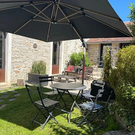 La Vieille Demeure Bed and Breakfast