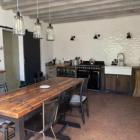 La Vieille Demeure Bed and Breakfast Μπαρμπιζόν
